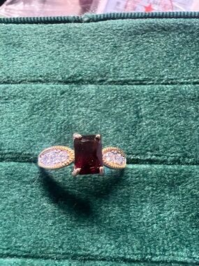Gold-Plated s925 Women's Ring with Deep Red Garnet size6 Center Stone